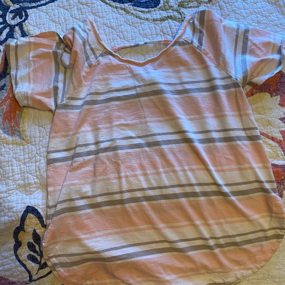 Cato Top - Picture 3 of 3